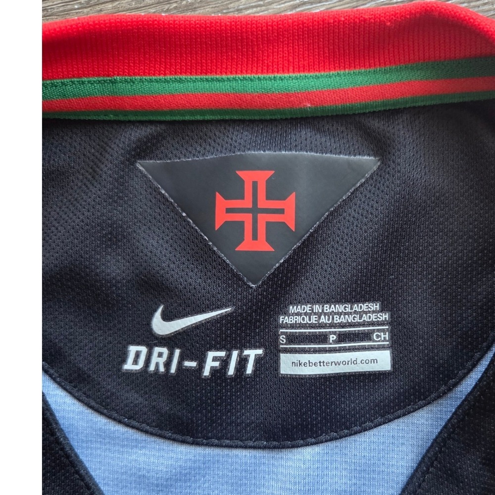 Nike Portugal Soccer Jersey Mens Small Black 2015/2016 Away Dri-FIT Striped - Picture 4 of 8